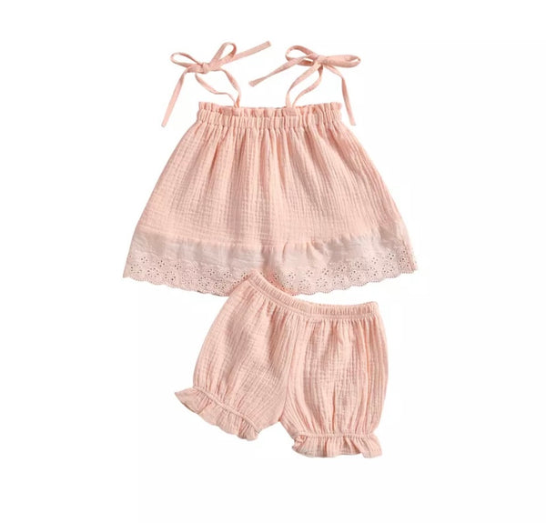 Blush Eyelet Set